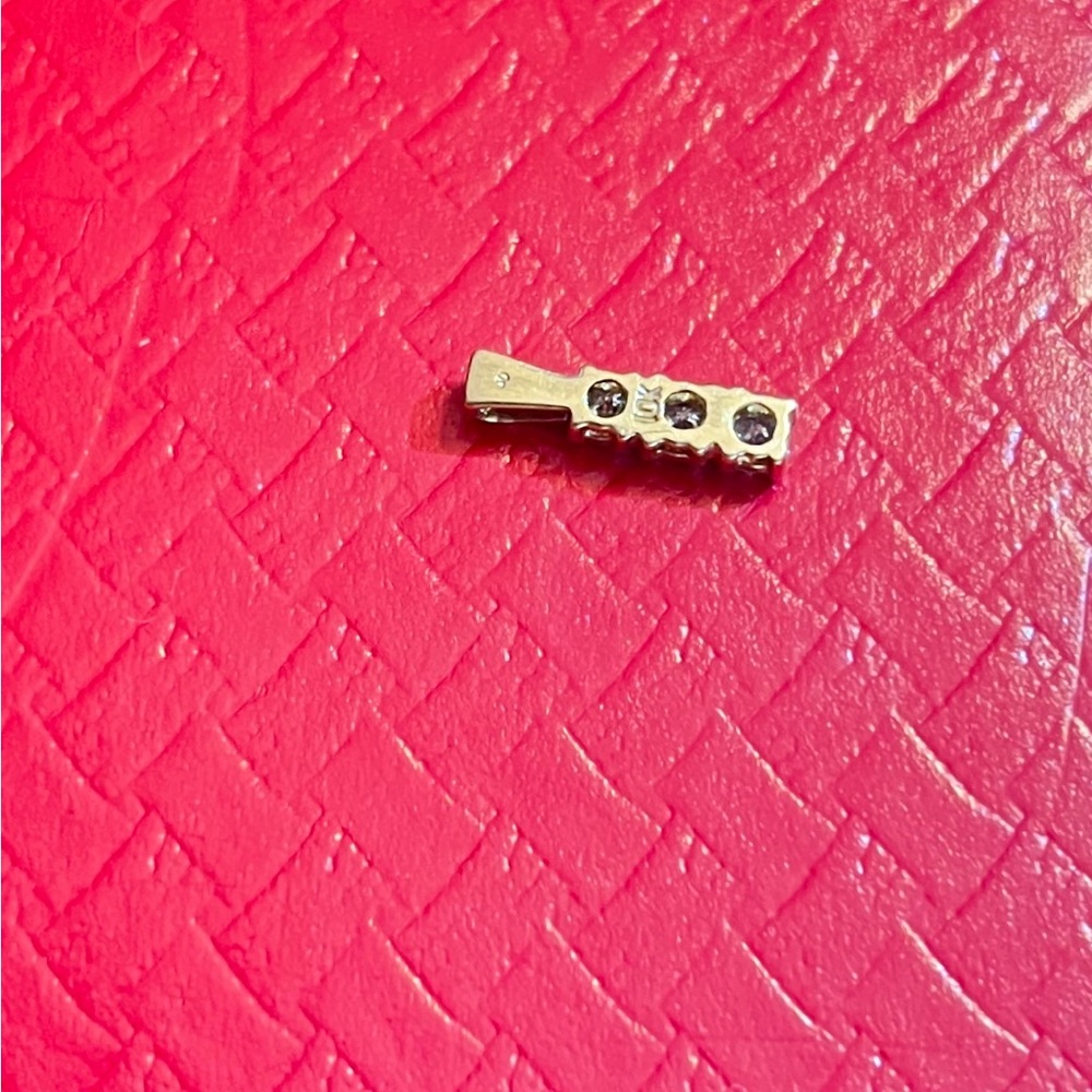 Elegant 10K Gold Round Natural Diamond Pendant 0.13ct Approx. - Picture 2 of 5